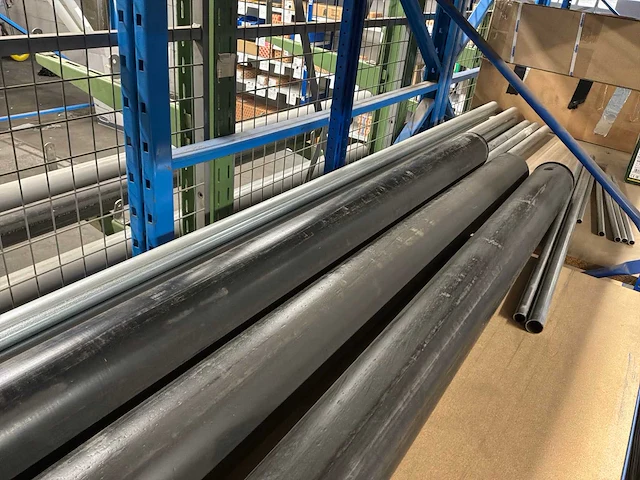 Diverse pvc en metalen buizen (47x) - afbeelding 3 van  15