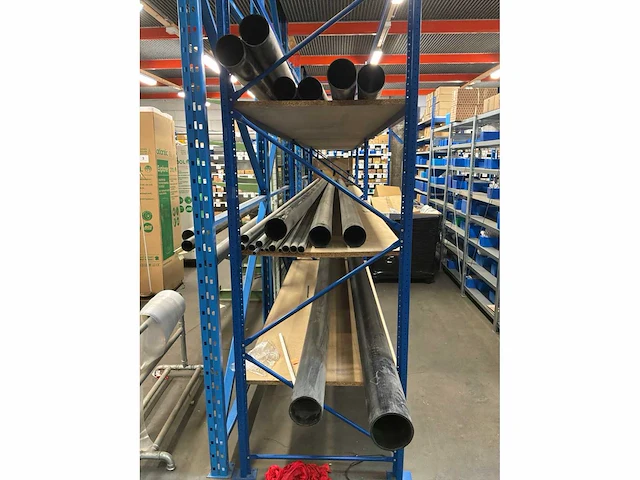 Diverse pvc en metalen buizen (47x) - afbeelding 4 van  15