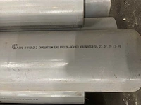 Diverse pvc en metalen buizen (47x) - afbeelding 12 van  15