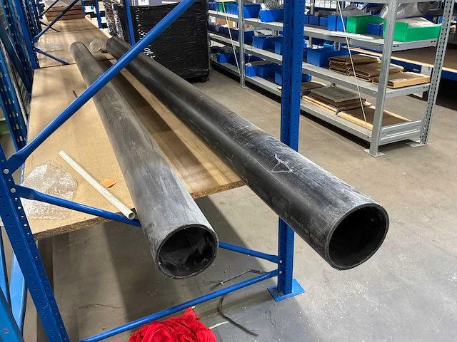 Diverse pvc en metalen buizen (47x) - afbeelding 14 van  15