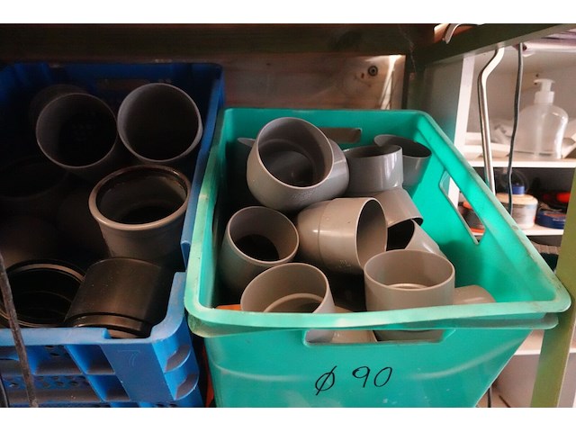 Diverse pvc koppelstukken + rek - afbeelding 2 van  12