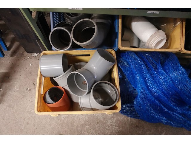 Diverse pvc koppelstukken + rek - afbeelding 8 van  12