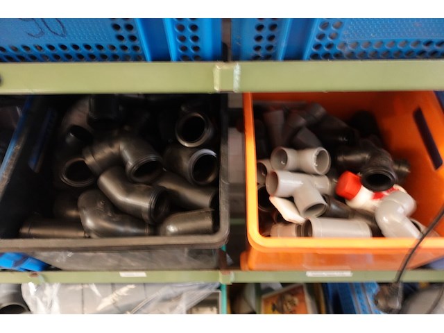 Diverse pvc koppelstukken + rek - afbeelding 10 van  12