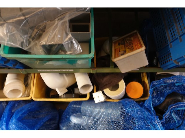 Diverse pvc koppelstukken + rek - afbeelding 11 van  12