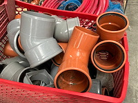 Diverse pvc koppelstukken - afbeelding 1 van  6