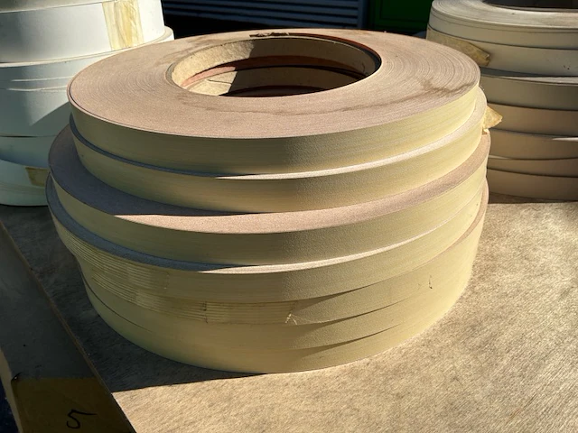 Diverse pvc-randbanding voor kantenlijmer - afbeelding 2 van  4