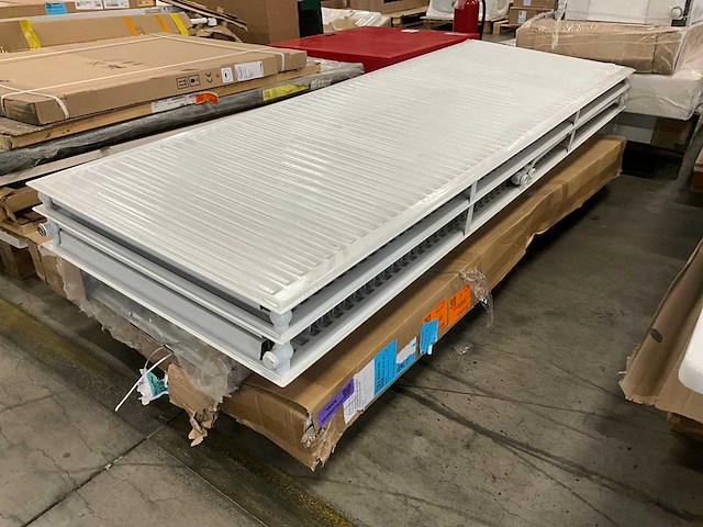 Diverse radiator en douchebak (3x) - afbeelding 1 van  3