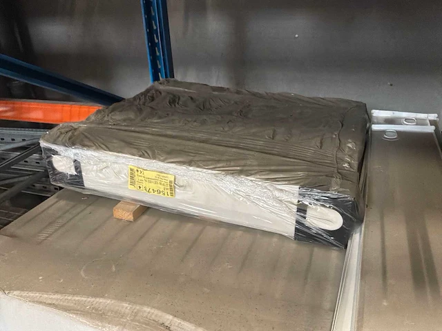 Diverse radiator ongebruikt (5x) - afbeelding 4 van  5