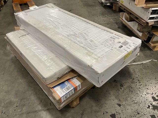 Diverse radiatoren (3x) - afbeelding 1 van  6