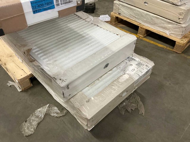 Diverse radiatoren (5x) - afbeelding 4 van  8