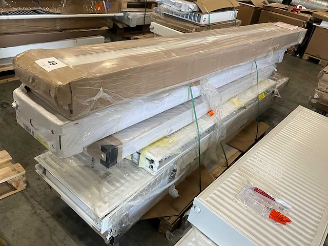 Diverse radiatoren (6x) - afbeelding 1 van  12