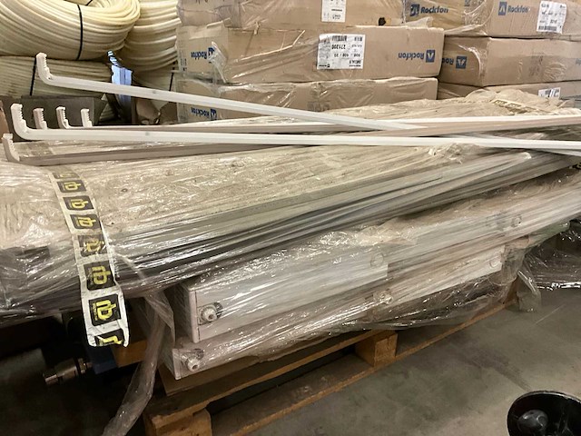 Diverse radiatoren (8x) - afbeelding 6 van  6