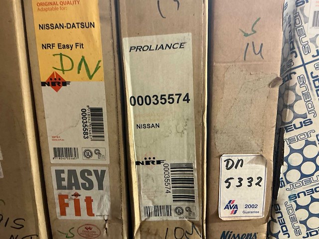 Diverse radiatoren en condensatoren (17x) - afbeelding 2 van  15