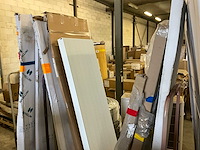 Diverse radiatoren en douchewanden (13x) - afbeelding 1 van  16