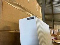 Diverse radiatoren en douchewanden (13x) - afbeelding 13 van  16