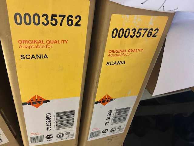 Diverse radiatoren en kondensators voor scania, hyster, nissan en renault (15x) - afbeelding 7 van  11