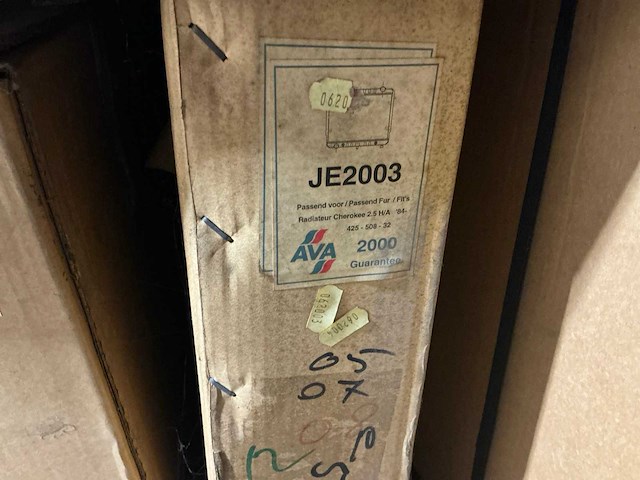 Diverse radiatoren voor audi / land rover / jeep (6x) - afbeelding 6 van  7
