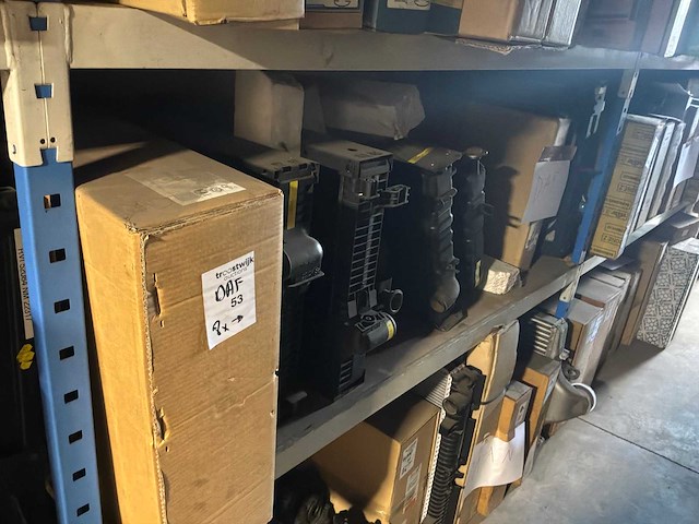 Diverse radiatoren voor daf (8x) - afbeelding 1 van  7