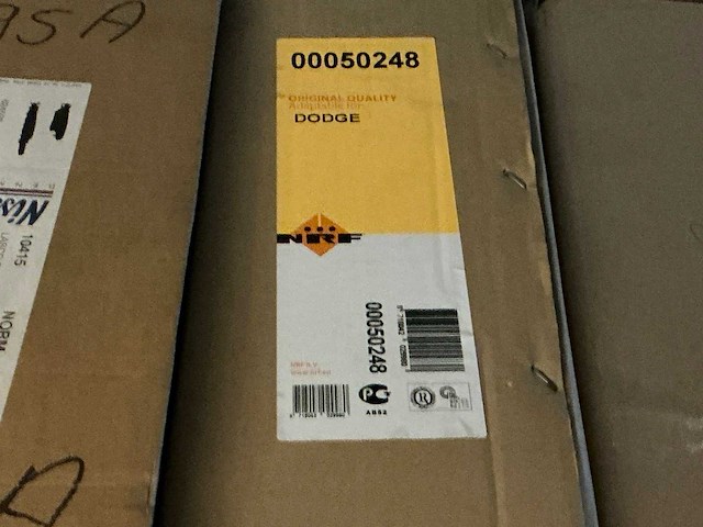 Diverse radiatoren voor dodge / chrysler (11x) - afbeelding 11 van  12