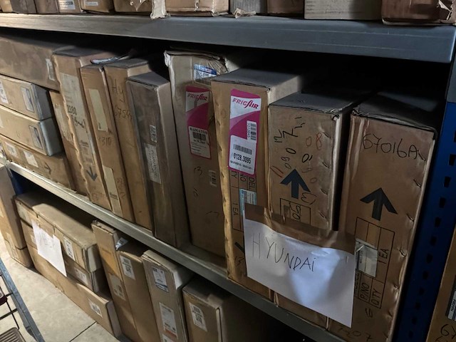Diverse radiatoren voor huyndai (13x) - afbeelding 1 van  5