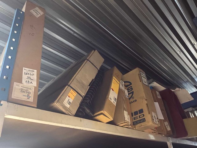Diverse radiatoren voor iveco (12x) - afbeelding 1 van  8
