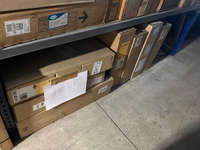 Diverse radiatoren voor jeep (7x) - afbeelding 1 van  6
