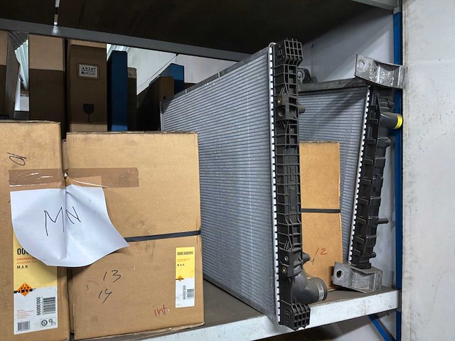Diverse radiatoren voor man (8x) - afbeelding 5 van  9
