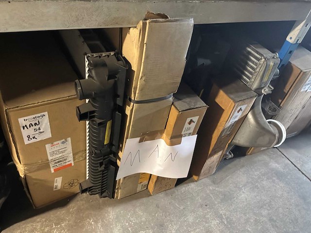 Diverse radiatoren voor man (8x) - afbeelding 1 van  7