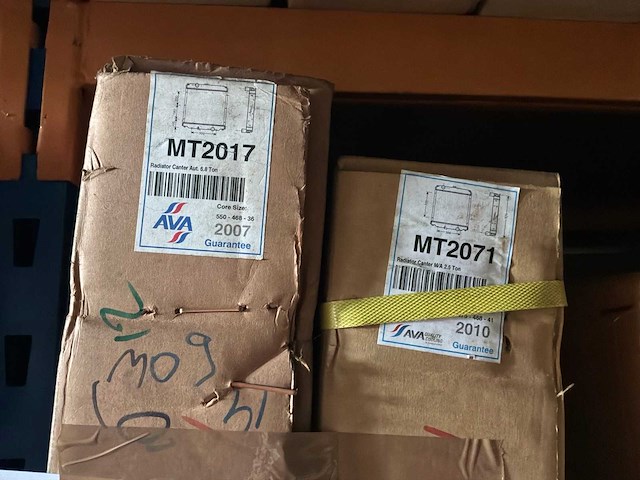 Diverse radiatoren voor mitsubishi (10x) - afbeelding 2 van  9