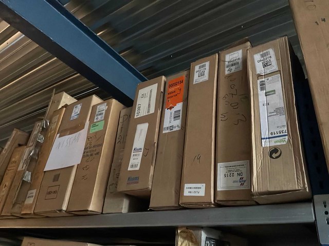 Diverse radiatoren voor nissan (13x) - afbeelding 1 van  9