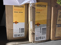 Diverse radiatoren voor nissan en volvo (9x) - afbeelding 5 van  9