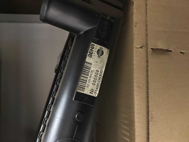 Diverse radiatoren voor nissan en volvo (9x) - afbeelding 5 van  5