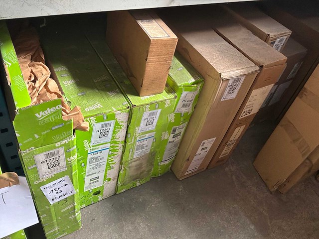 Diverse radiatoren voor renault (12x) - afbeelding 1 van  8