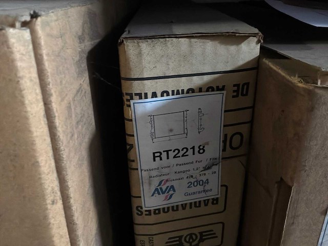 Diverse radiatoren voor renault (13x) - afbeelding 10 van  10
