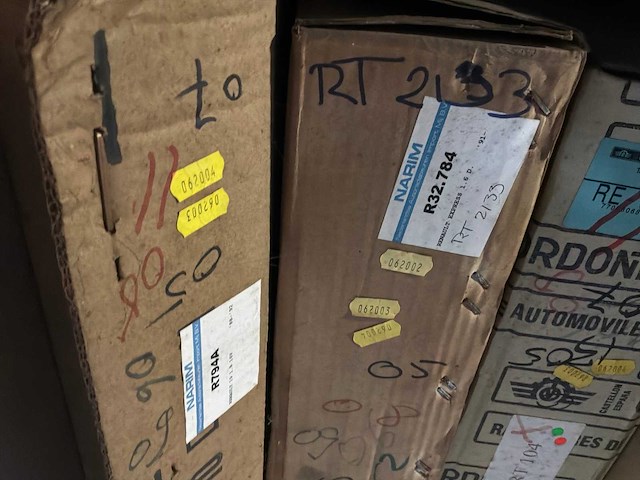 Diverse radiatoren voor renault (16x) - afbeelding 5 van  9