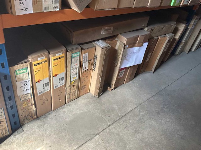 Diverse radiatoren voor renault (18x) - afbeelding 1 van  9