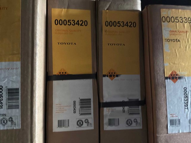 Diverse radiatoren voor toyota (12x) - afbeelding 6 van  8