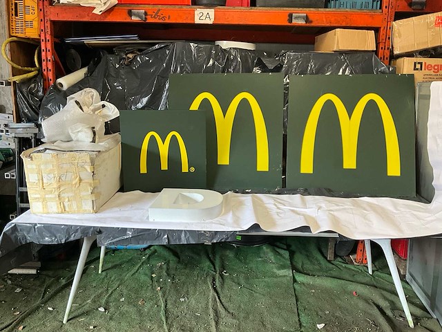 Diverse reclame mcdonald‘s - afbeelding 1 van  9