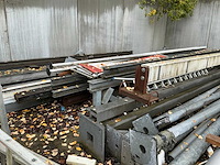 Diverse reclamezuilen (13x) en h-profielen - afbeelding 2 van  7