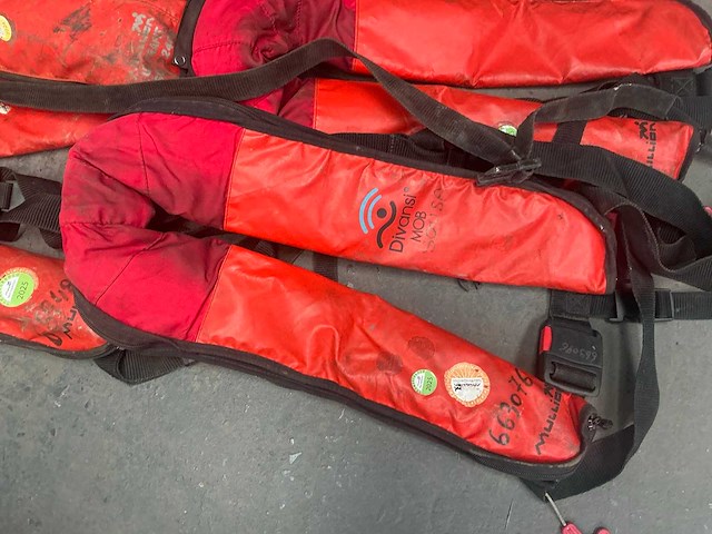 Diverse reddingsvest (5x) - afbeelding 2 van  6