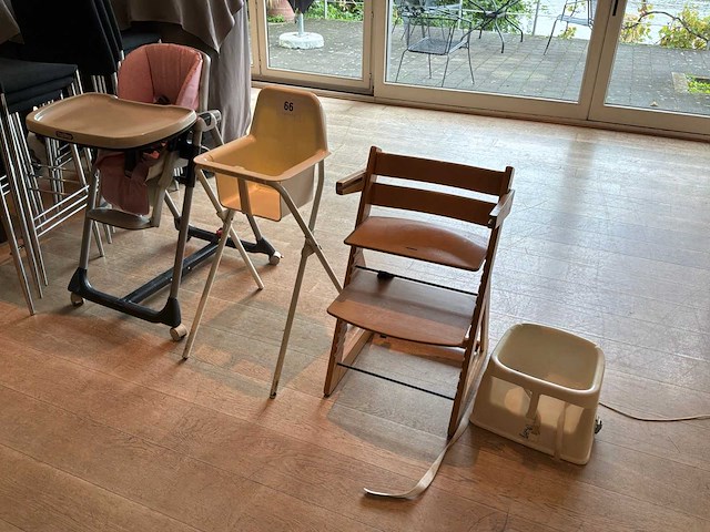 Diverse restaurant kinderstoelen (4x) - afbeelding 1 van  3