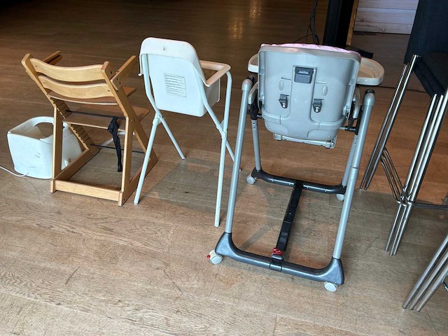 Diverse restaurant kinderstoelen (4x) - afbeelding 3 van  3