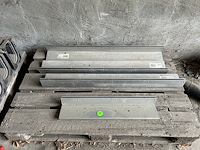 Diverse resten vloergoten - afbeelding 4 van  6