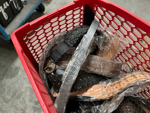 Diverse riemen (ca. 45x) - afbeelding 1 van  1