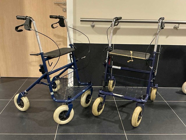 Diverse rollators (2x) - afbeelding 1 van  3
