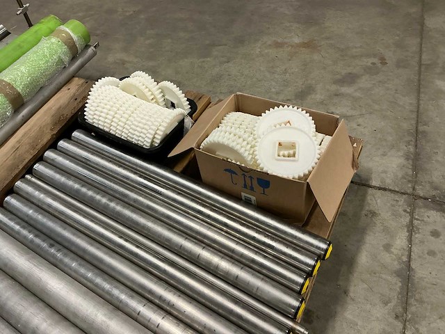 Diverse rollen en tandwielen - afbeelding 4 van  9
