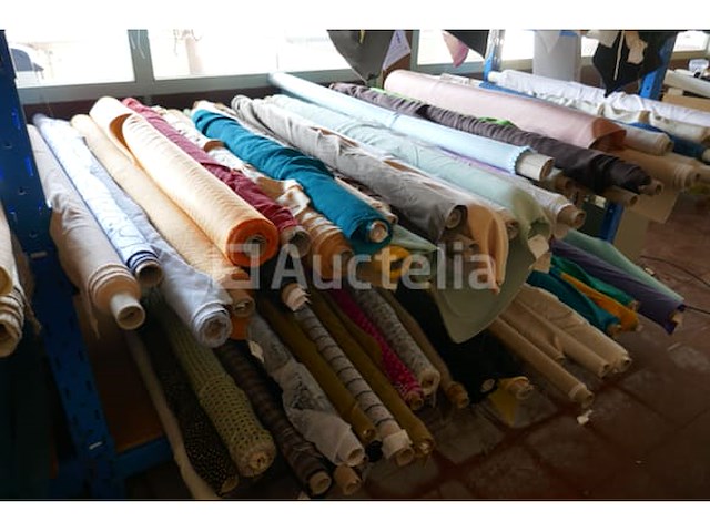 Diverse rollen stof deel 1 - afbeelding 5 van  13