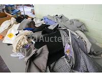 Diverse rollen stof deel 4 - afbeelding 3 van  7