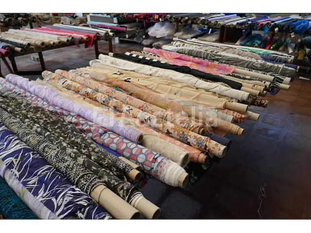 Diverse rollen stof deel 7 - afbeelding 5 van  7