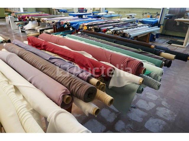 Diverse rollen stof deel 8 - afbeelding 2 van  7